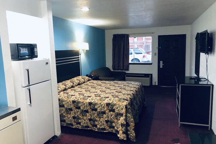 Room 10 of 21