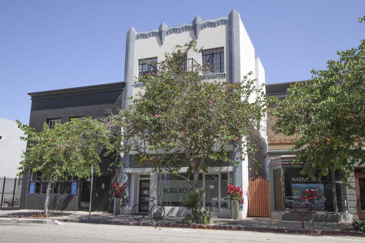 Hotel 5 of 104