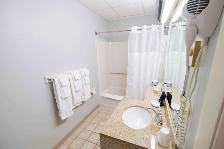 Room 83 of 159