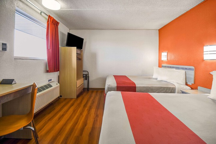 Room 31 of 34