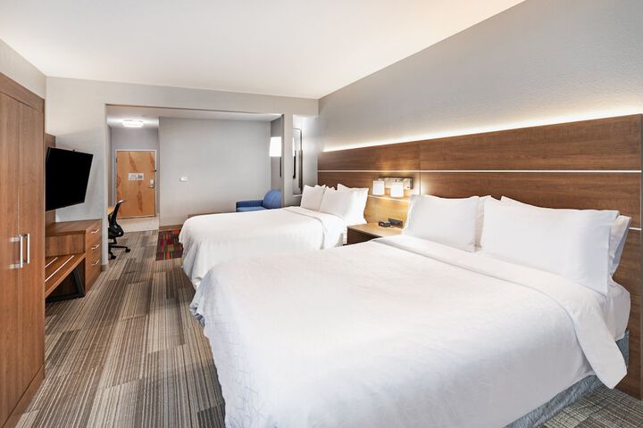 Room 44 of 75