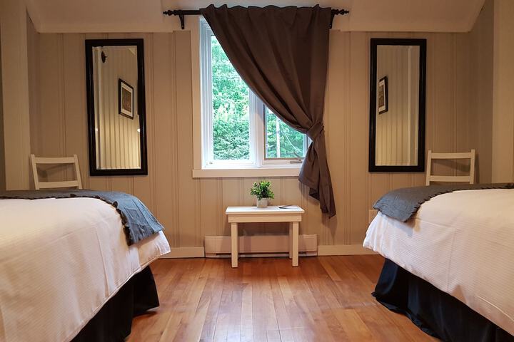 Room 42 of 57