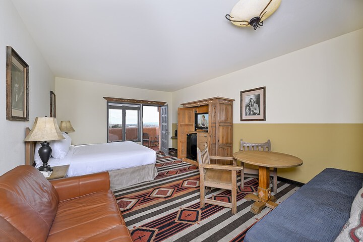 Room 12 of 46