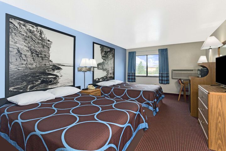 Room 8 of 19