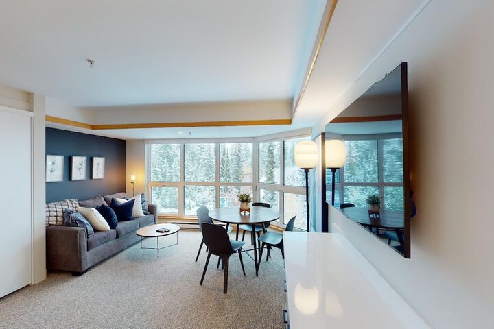 Le Chamois by Whistler Premier