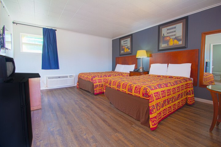 Room 27 of 43