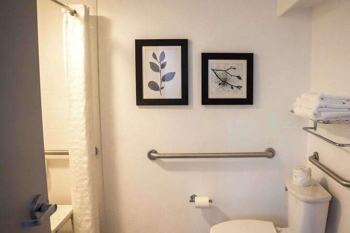 Room 15 of 31