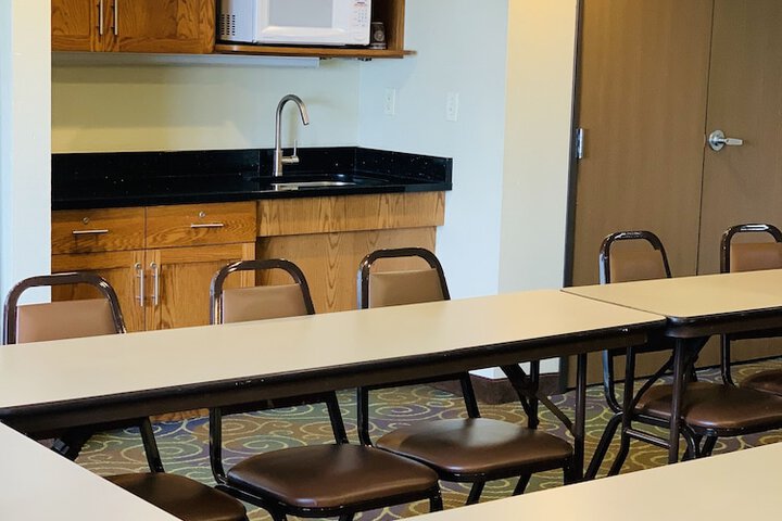 AmericInn by Wyndham Kewanee