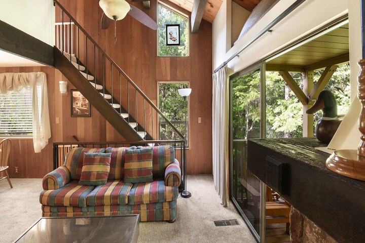 Enjoy Forest Views Retreat at Kingswood Village!