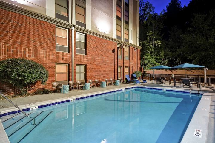 Hampton Inn Atlanta-Mall of Georgia