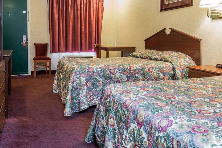 Rodeway Inn Madison Heights - Detroit