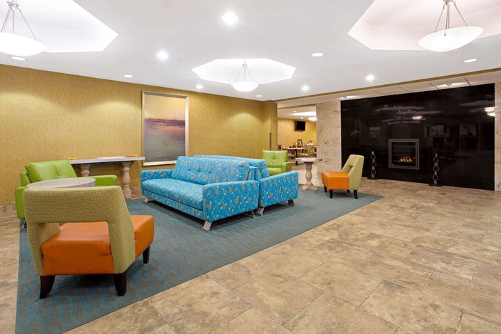 Hotel Interior 10 of 39