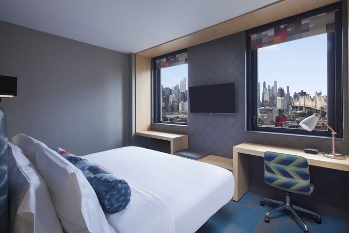 Room 6 of 23