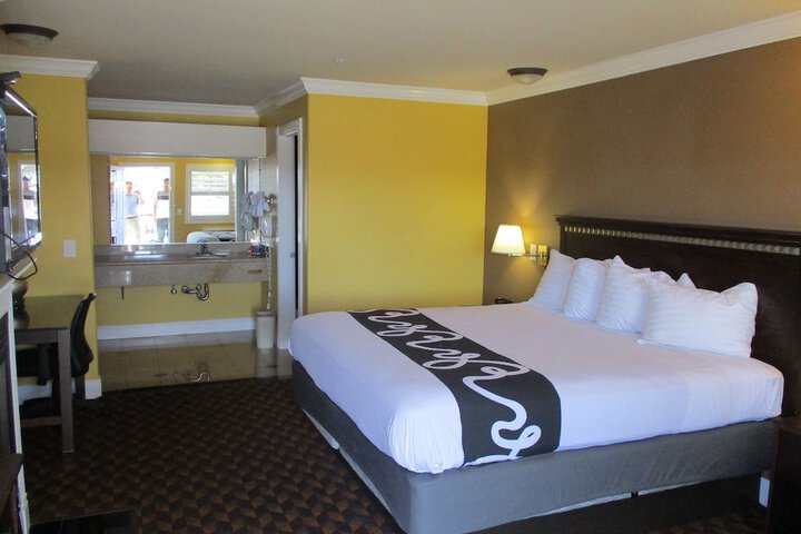SureStay Hotel by Best Western Seaside Monterey