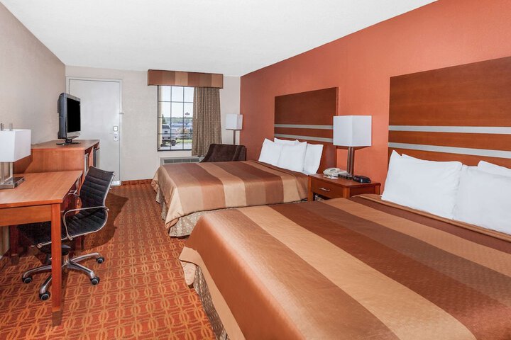 Room 13 of 17