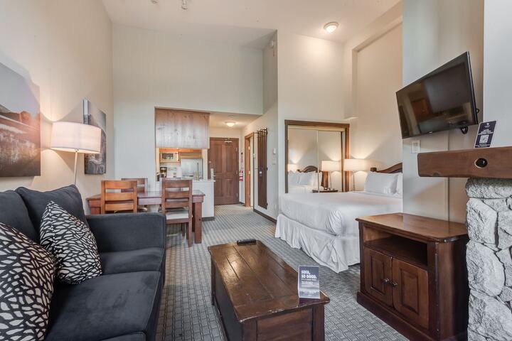 Room 53 of 104