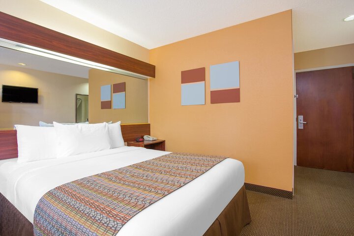 Room 7 of 21