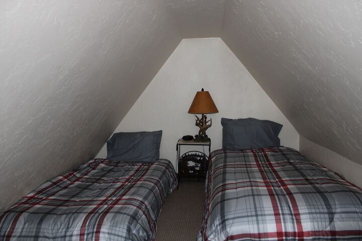 Room 98 of 104