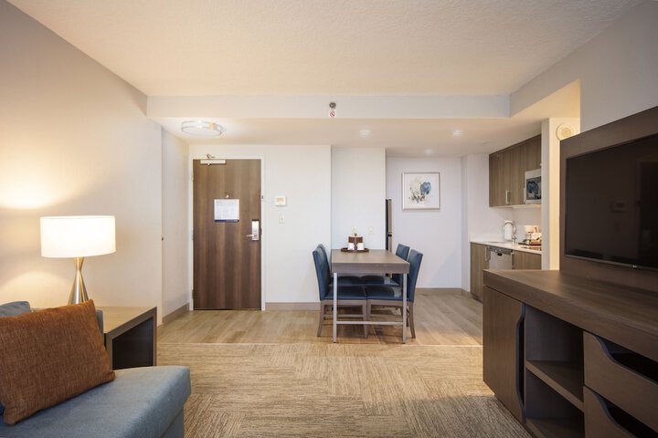 Room 26 of 36