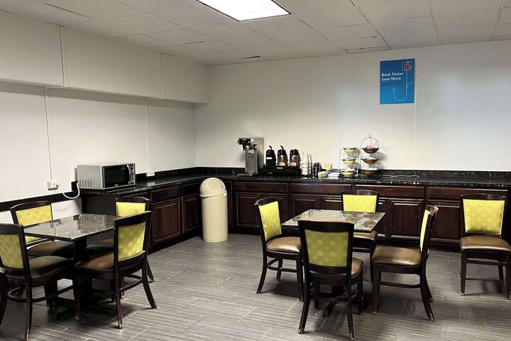 Studio 6 Suites Clarion PA