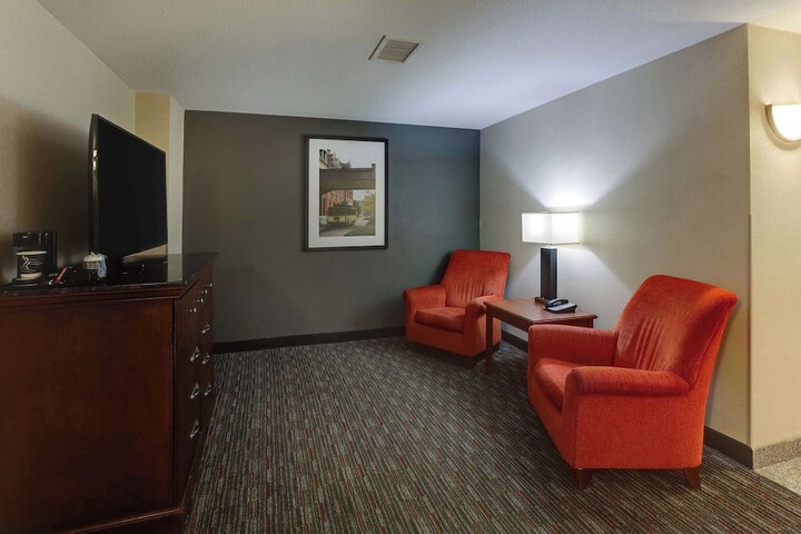Room 22 of 79