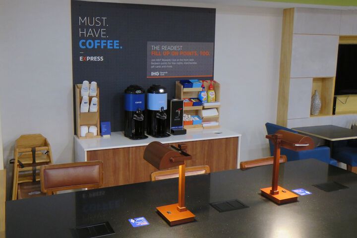 Holiday Inn Express & Suites Burlington by IHG