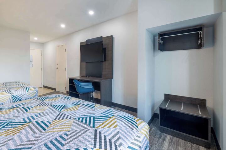 Room 19 of 37