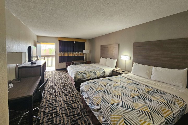 Room 2 of 6