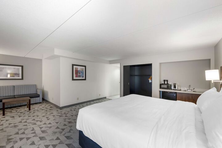 Room 22 of 31