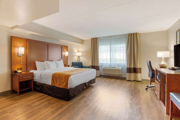 Comfort Inn & Suites Milford