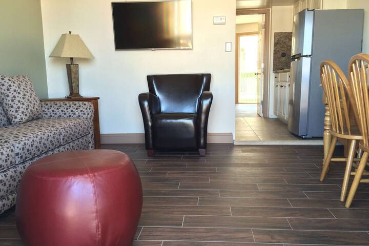 Room 102 of 185