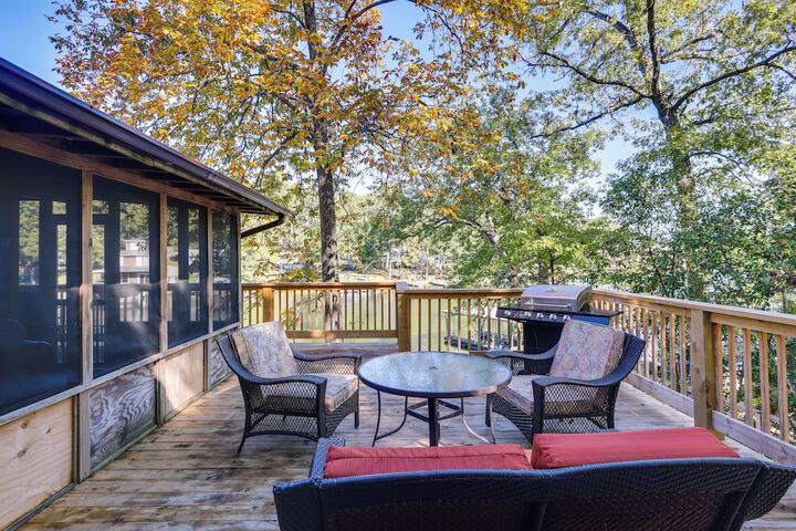 Private Dock & Deck: Lakefront Hot Springs Home!