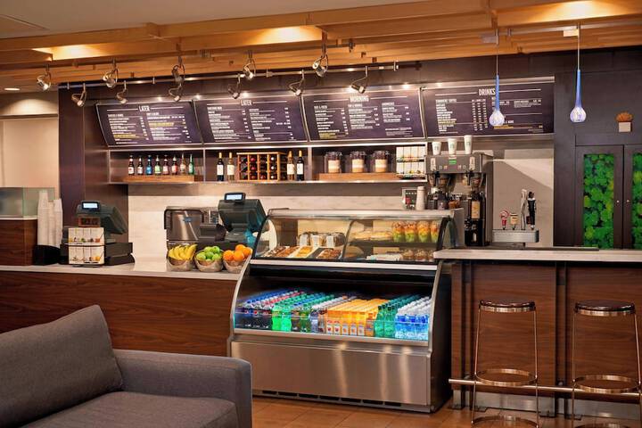 Courtyard by Marriott Downtown Toronto