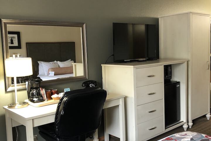 Room 19 of 33