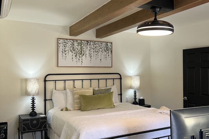 Bespoke Inn Flagstaff