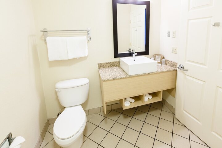 Room 16 of 37