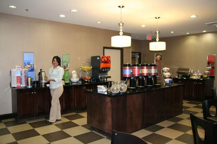 Breakfast/Coffee Service 41 of 46