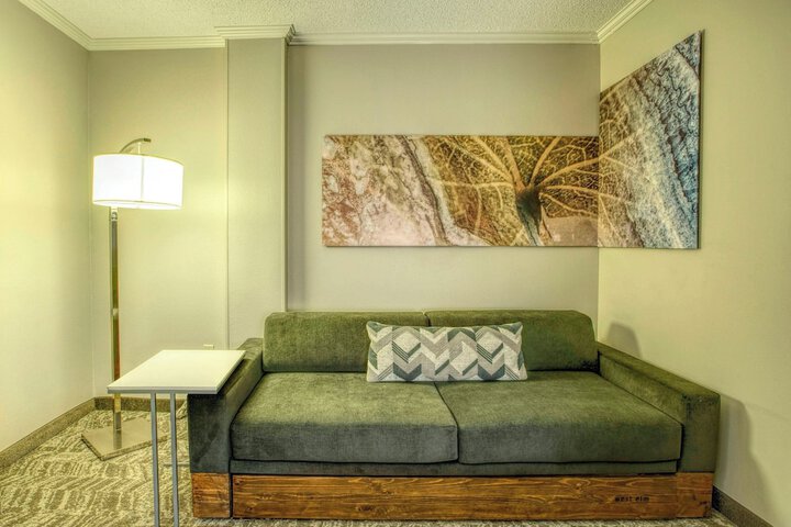 Room 25 of 57