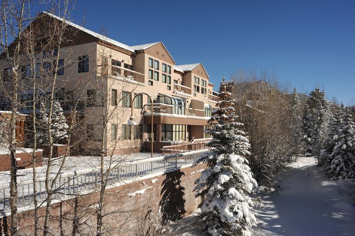 Hotel 4 of 72