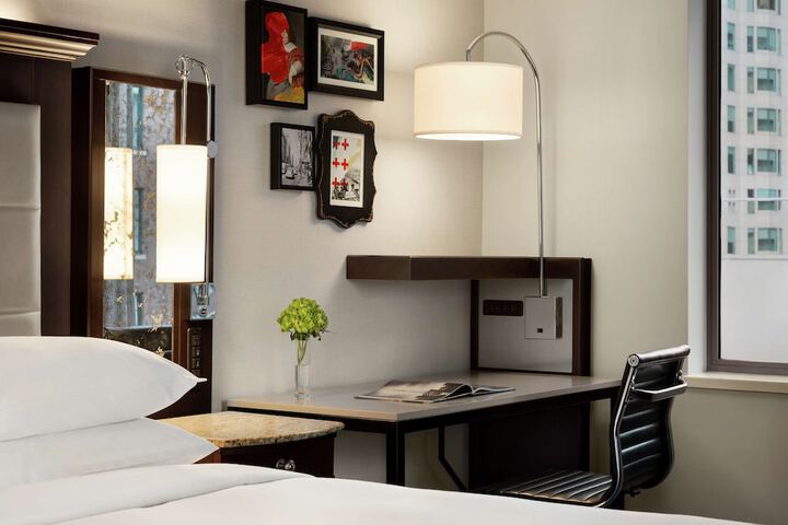 Room 27 of 56