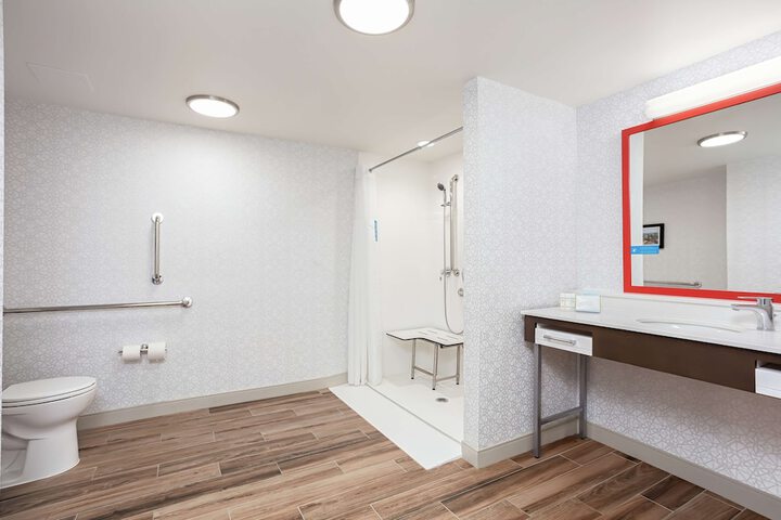 Room 9 of 30