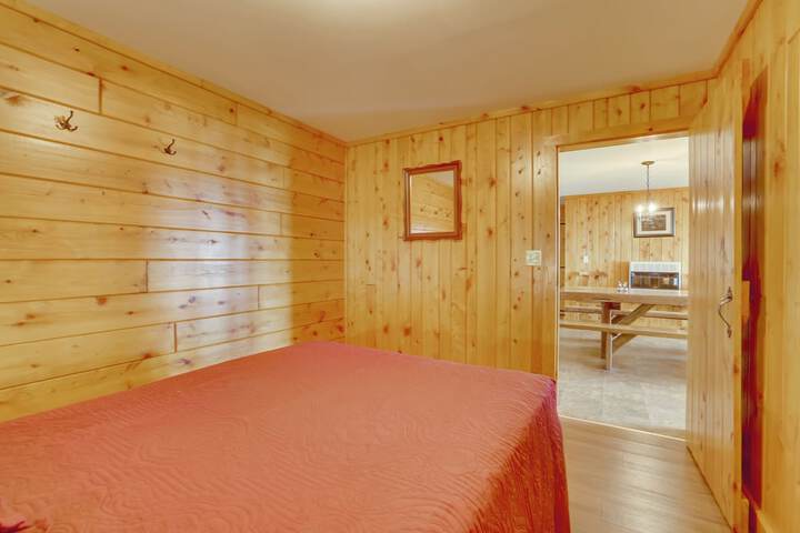 Lake Champlain Vacation Rental With Boat Dock!