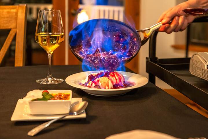 Dining 92 of 147