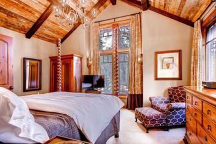 Moose Lodge Highlands Area by Pinnacle Lodging
