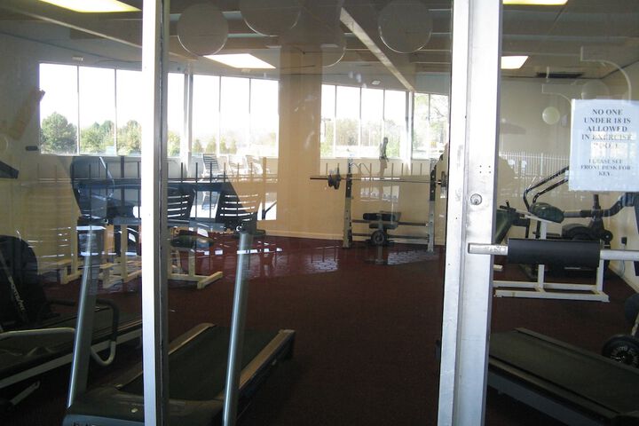 Howard Johnson by Wyndham Benton Harbor / St. Joseph