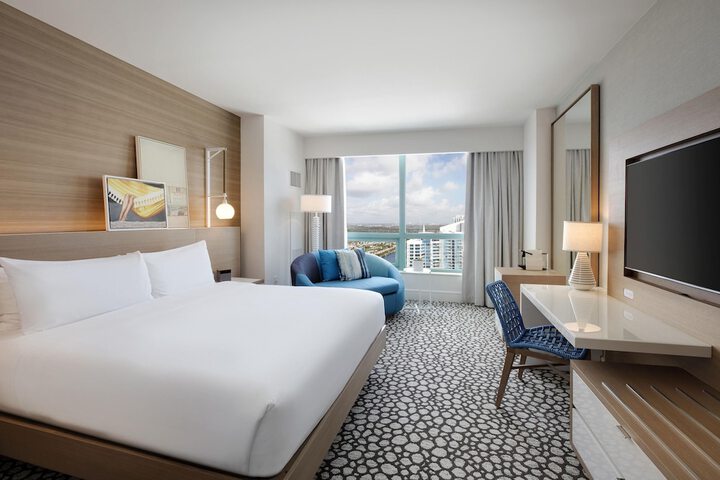 Signia by Hilton Diplomat Beach Resort