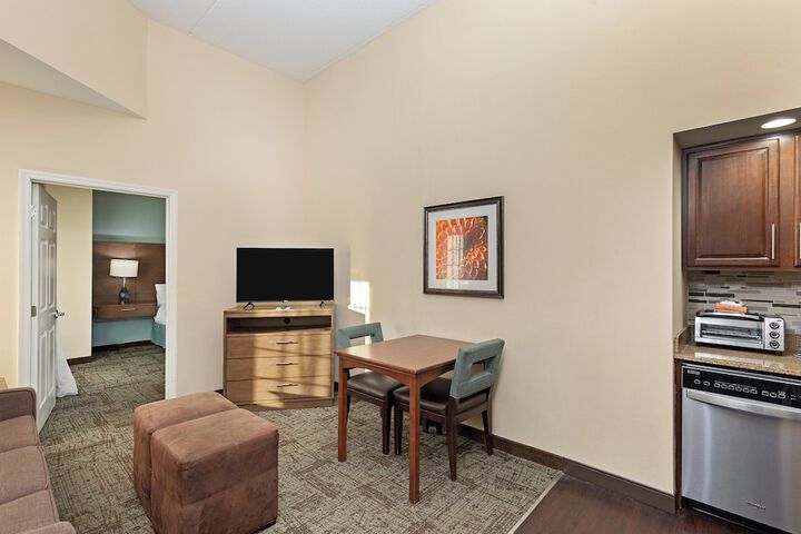 Staybridge Suites Oak Ridge by IHG