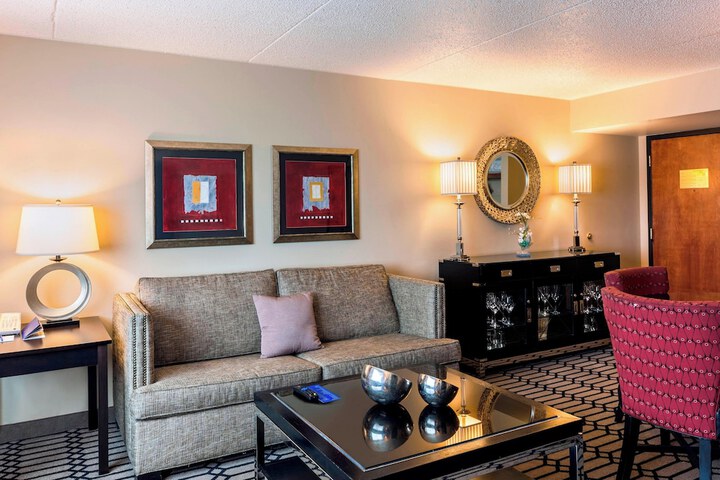 Delta Hotels by Marriott Fargo