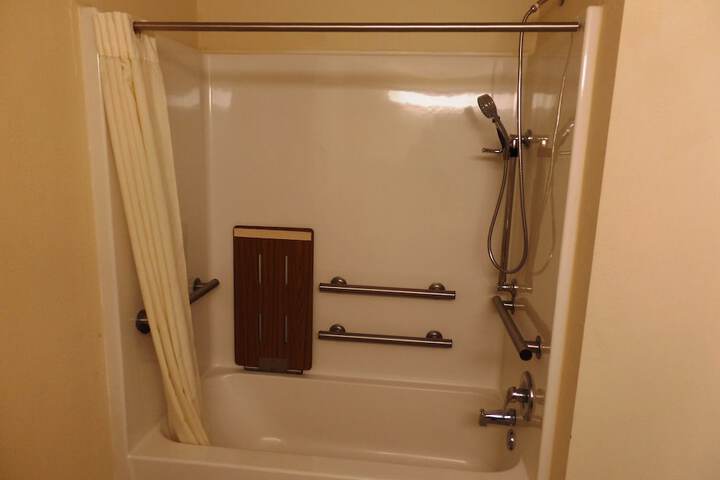 Room 18 of 39