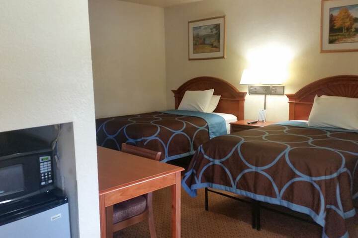 Room 28 of 34
